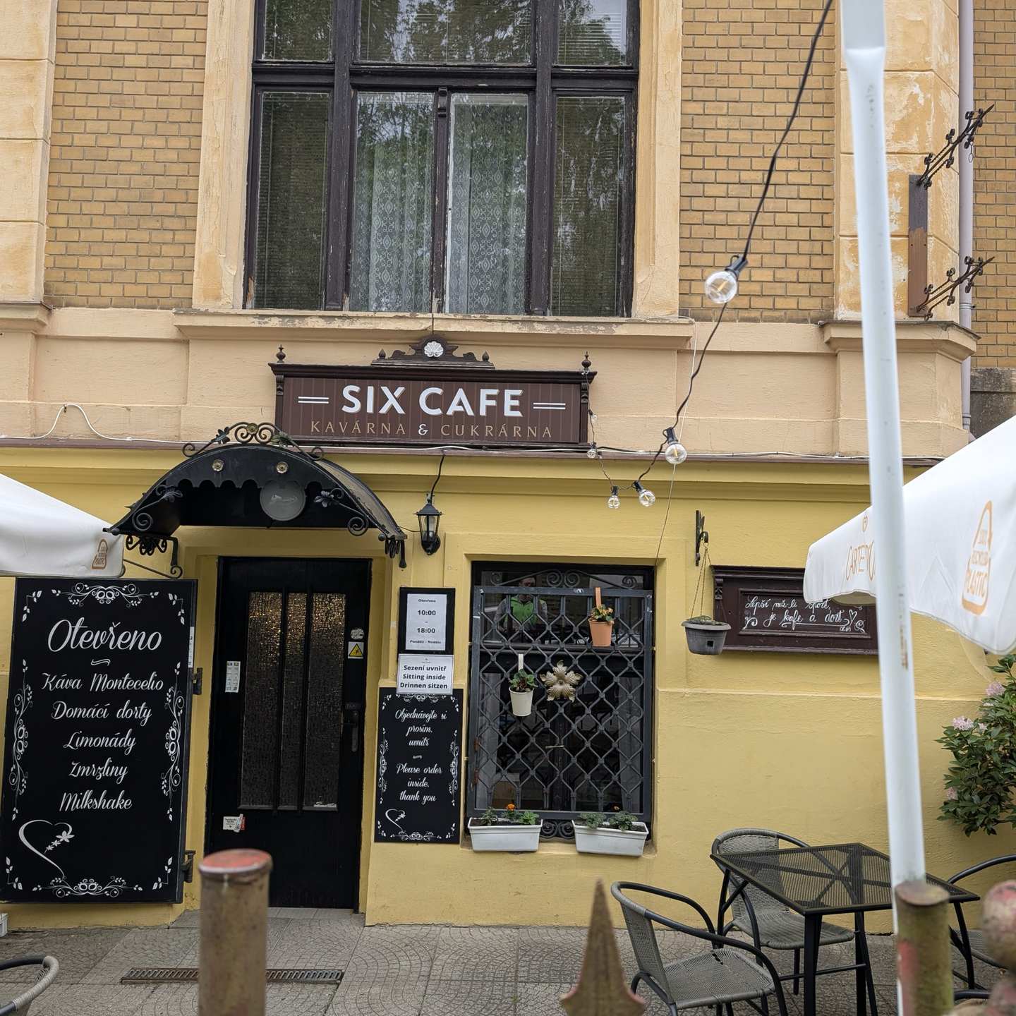 Six Cafe foto 1